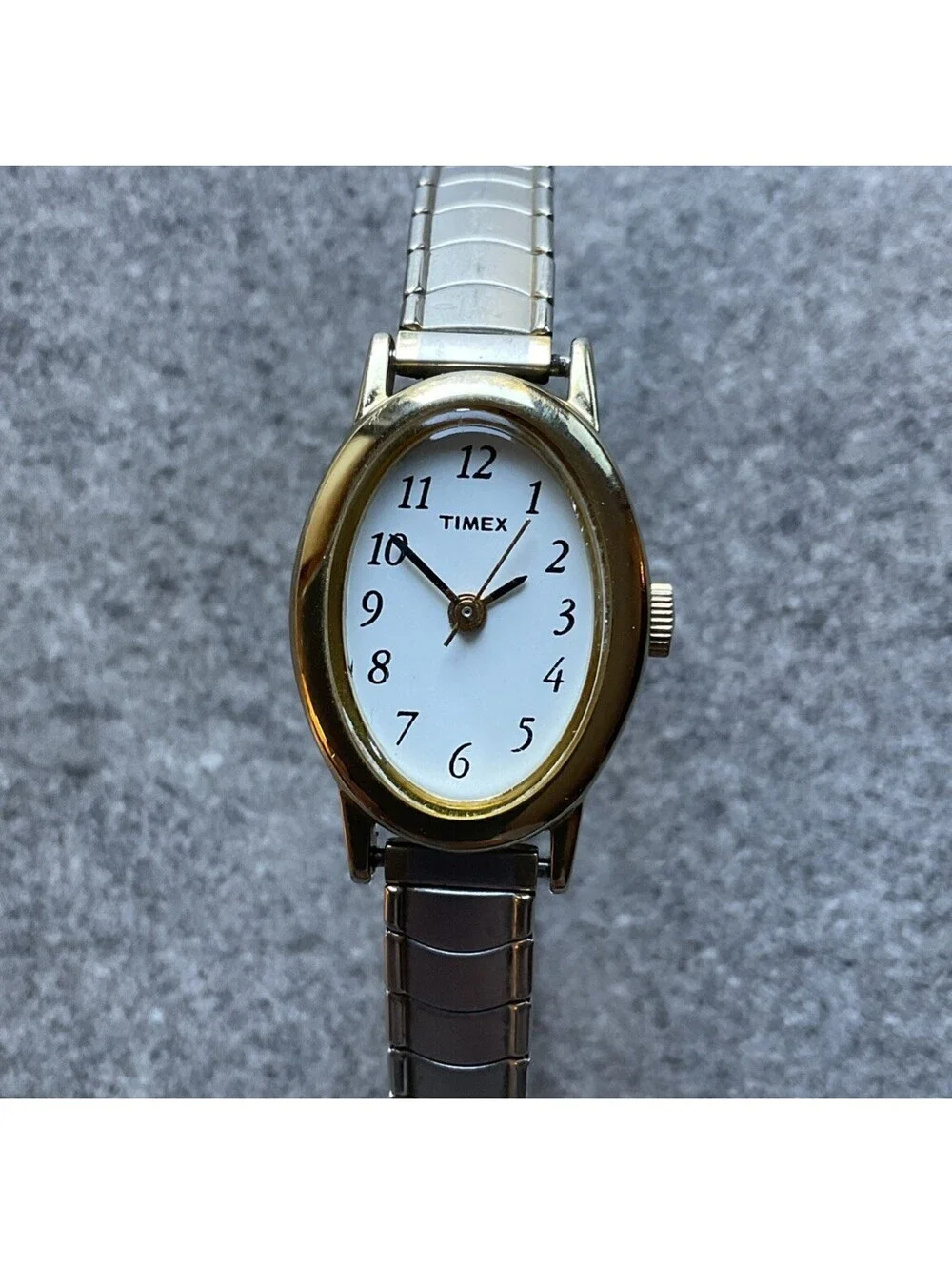 Vintage Timex Womens Watch 18mm Gold Tone Case W/Silver Tone Expansion Band A19